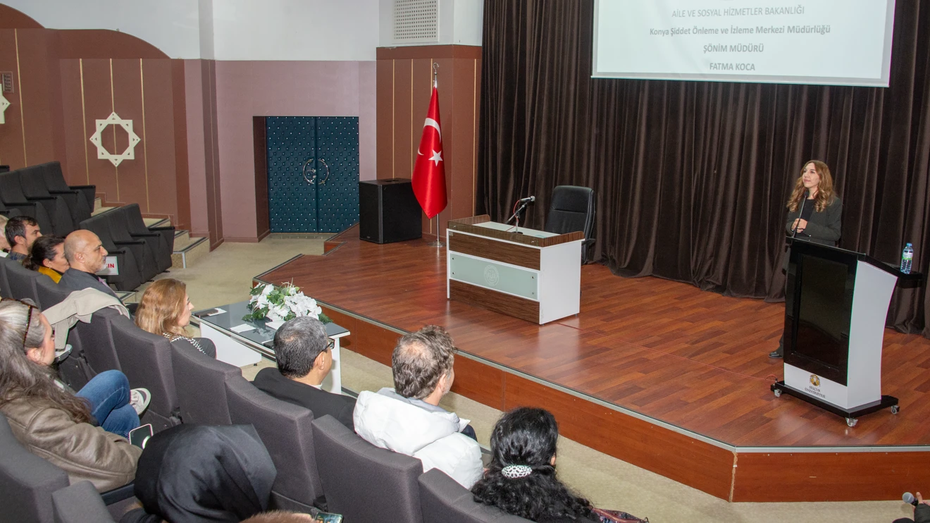 Selçuk Üniversitesinde şiddetle mücadele konuşuldu